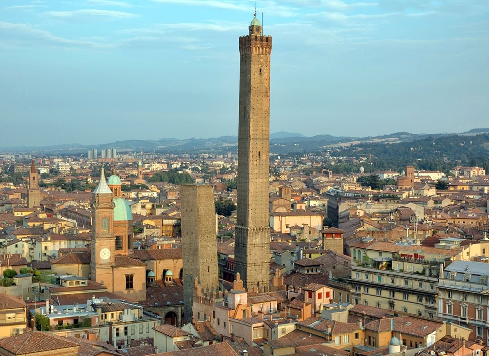 bologna_two_towers The Two Towers